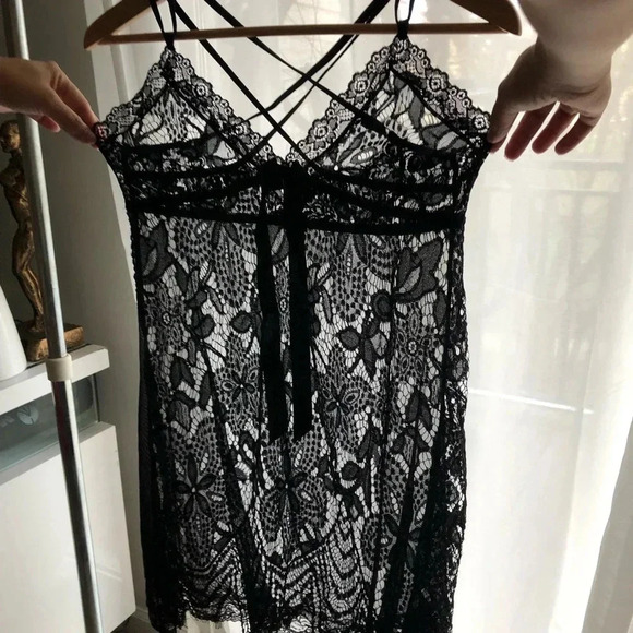 Black Lace Negligée Size Small - Picture 6 of 7